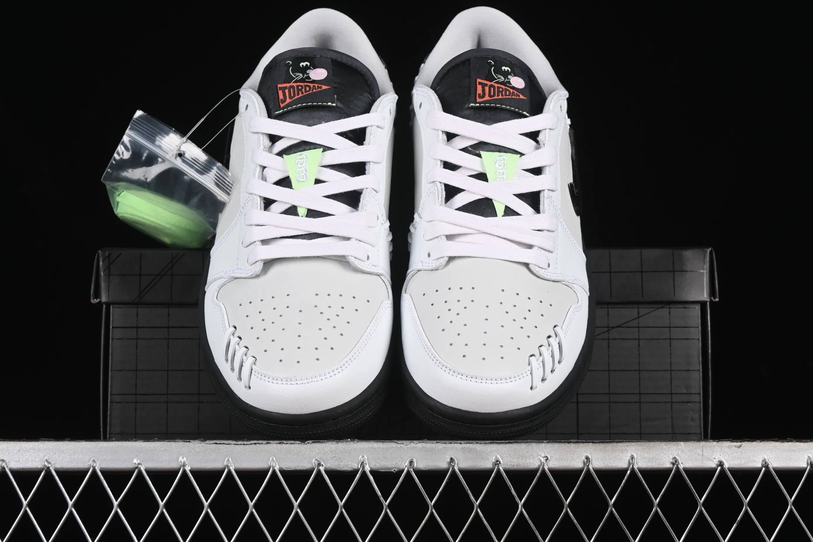 All categories Air Jordan Jordan series basketball shoes Air Jordan 1 Low Air Jordan 1 Low "Method of Make" AJ1 Joe 1 metallic gray low-top cultural and leisure sports sneakers HM3689-001